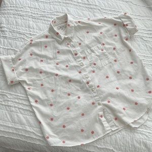 Madewell Daisy Courier shirt. Pink embroidered daisies on white. Size M